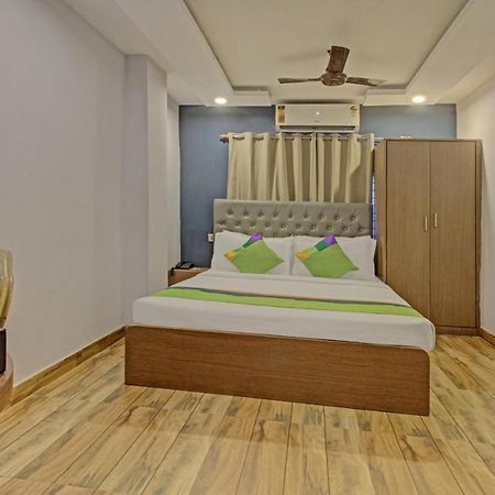 Hotel Royal Crowne Near Kolkata Airport 外观 照片